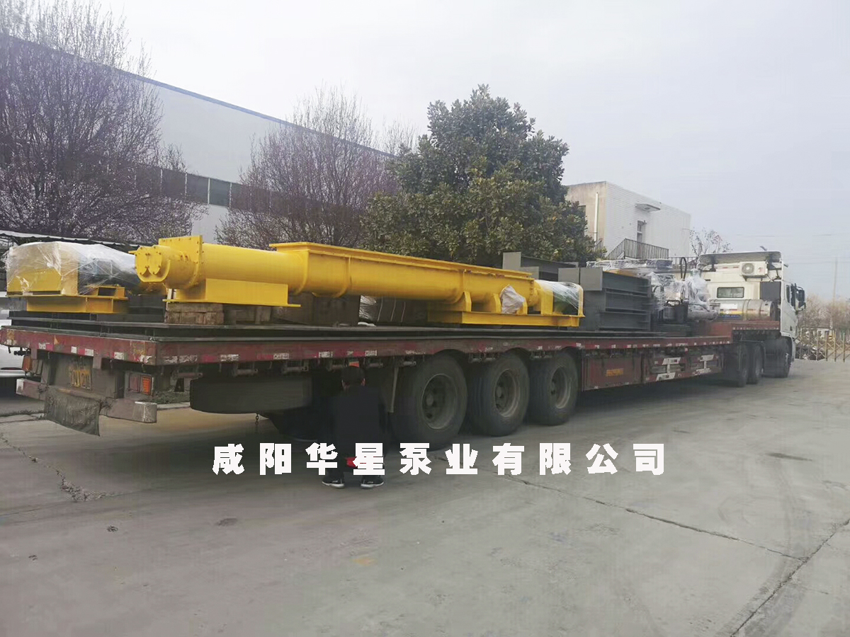 华星柱塞泵发货